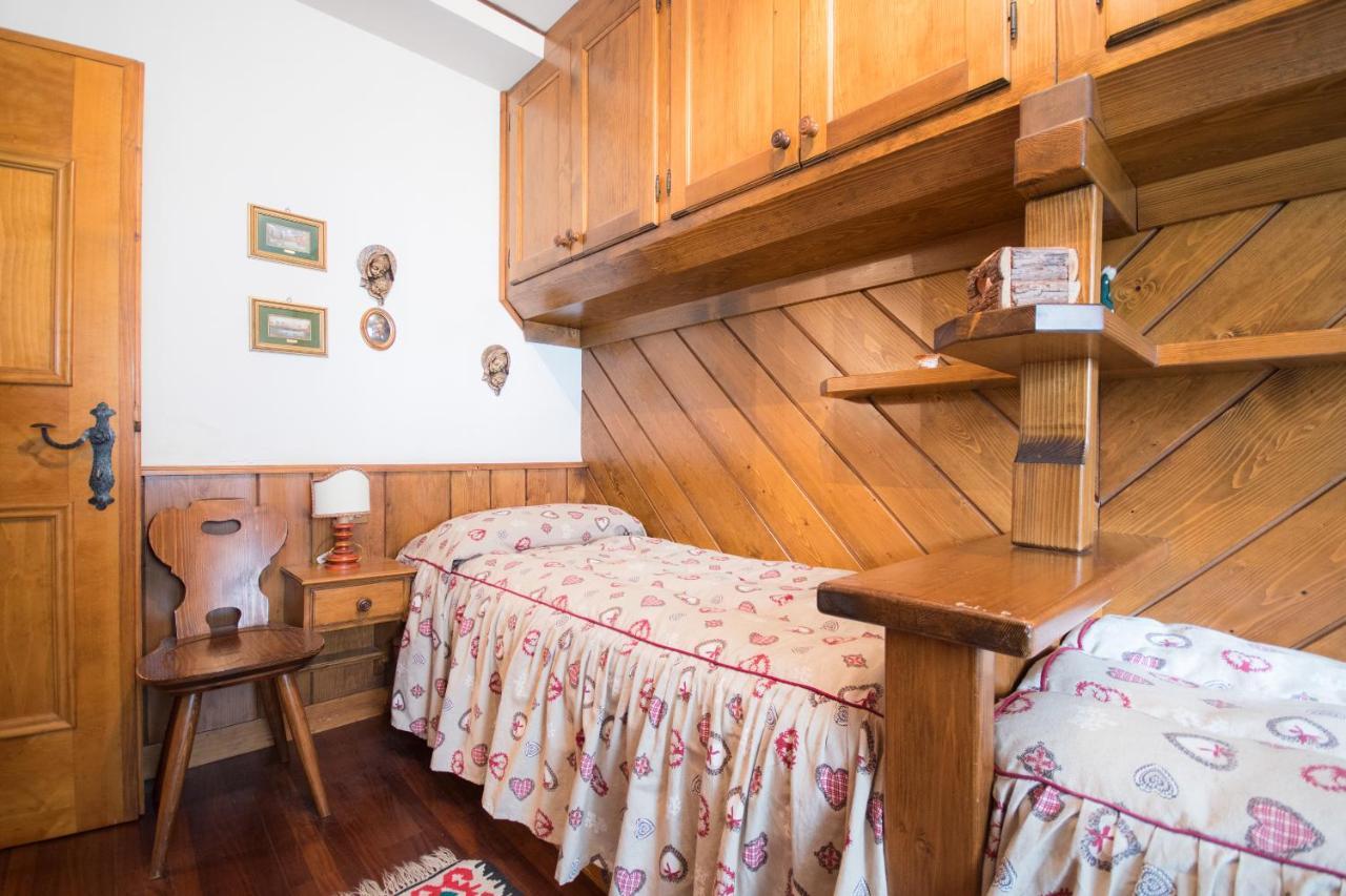 קורטינה ד'אמפזו Casa Vacanze 5 Torri מראה חיצוני תמונה